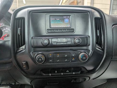 Used 2017 Chevrolet Silverado 2500 W/T AWD/4WD image 16