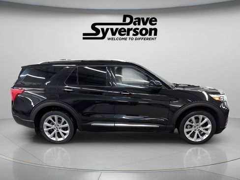 Used 2022 Ford Explorer Platinum w/ Equipment Group 601A image 4