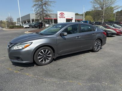 Used 2016 Nissan Altima 2.5 SV w/ Convenience Package