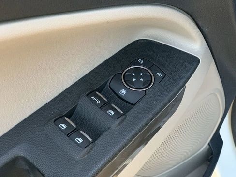 Used 2019 Ford EcoSport SE w/ SE Convenience Package image 21