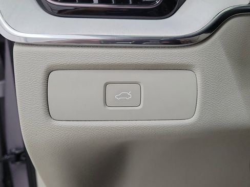 New 2026 Volvo XC60 B5 Ultra w/ Protection Package Premier AWD/4WD image 33