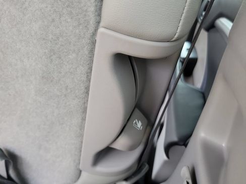 Used 2018 Toyota Highlander XLE FWD image 35