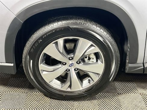 Used 2024 Subaru Ascent Premium w/ Convenience Package image 28