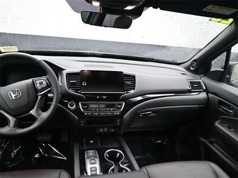 Used 2021 Subaru Legacy Touring XT image 2