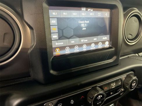 Used 2021 Jeep Wrangler Unlimited Sport image 13