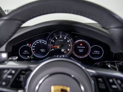 Used 2023 Porsche Cayenne image 27