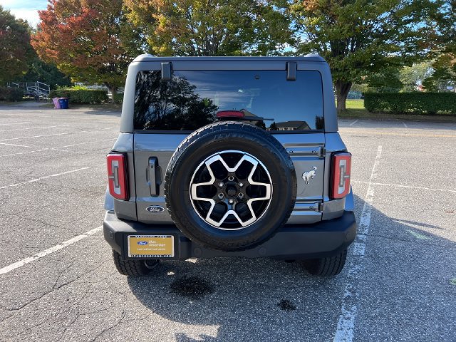 Used 2022 Ford Bronco Outer Banks AWD/4WD image 9