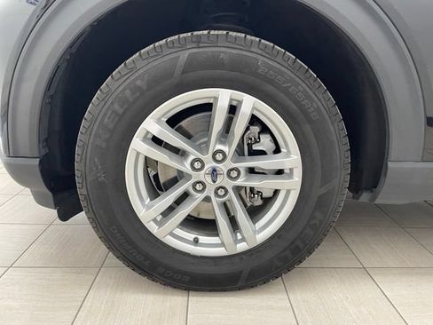 Used 2022 Ford Explorer XLT AWD/4WD image 8