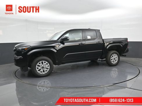 Used 2025 Toyota Tacoma SR RWD image 7