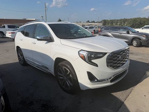 Used 2019 GMC Terrain Denali w/ Advanced Safety Package AWD/4WD image 2