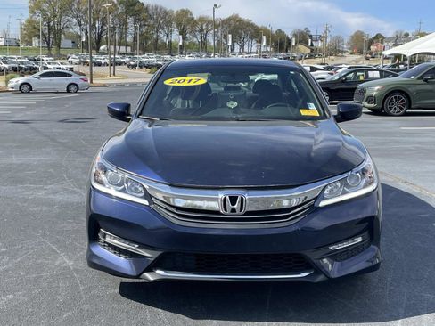 Used 2017 Honda Accord Sport Special Edition image 2