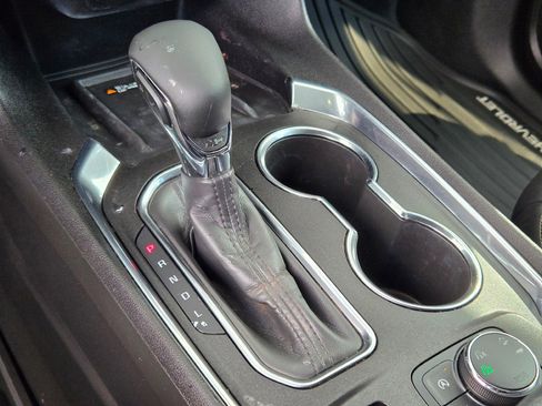 Used 2023 Chevrolet Traverse LT image 30