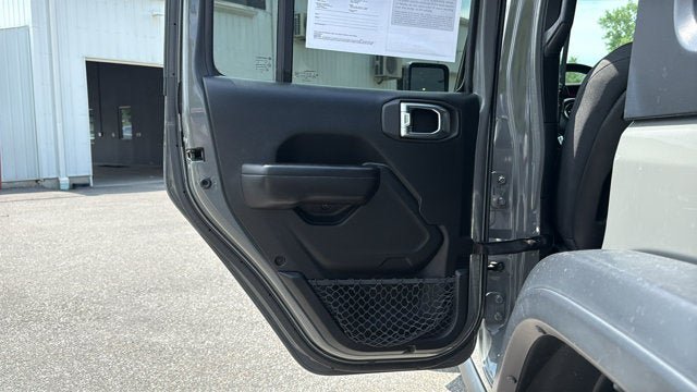 Used 2021 Jeep Wrangler Unlimited Rubicon w/ LED Lighting Group AWD/4WD image 24