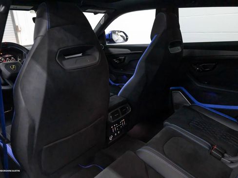 Used 2024 Lamborghini Urus Performante AWD/4WD image 33