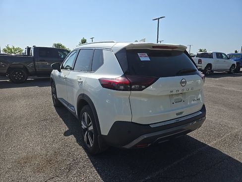 Used 2023 Nissan Rogue SL AWD/4WD image 5