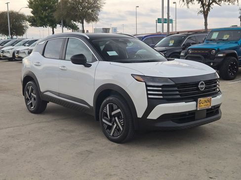 New 2026 Nissan Kicks SV image 1