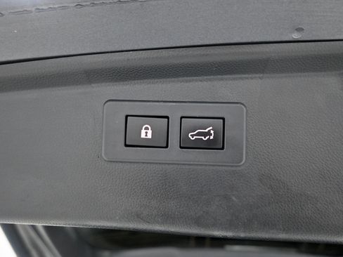 Used 2020 Subaru Outback Touring XT AWD/4WD image 36