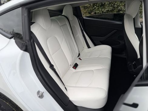 Used 2022 Tesla Model 3 Long Range image 39