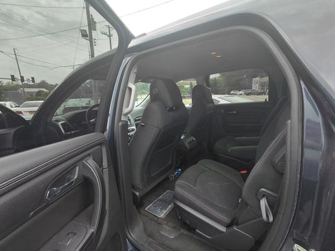 Used 2015 GMC Acadia SLE FWD image 12