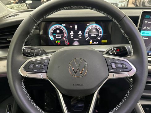 New 2026 Volkswagen Tiguan SE AWD/4WD image 22