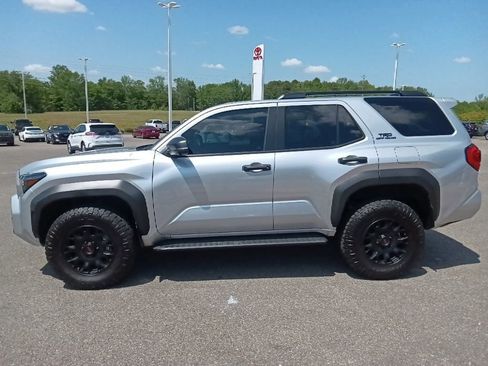 Used 2025 Toyota 4Runner TRD Off-Road Premium w/ Tow Technology Package AWD/4WD image 6