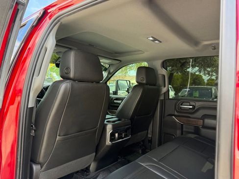 Used 2022 GMC Sierra 3500 Denali w/ Denali Ultimate Package AWD/4WD image 11