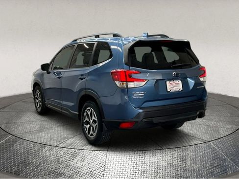 Used 2020 Subaru Forester Premium image 5