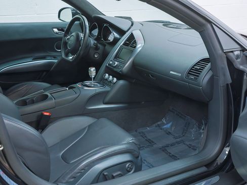 Used 2011 Audi R8 V10 image 82