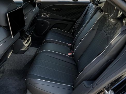 New 2025 Bentley Flying Spur Plug-In Hybrid image 36