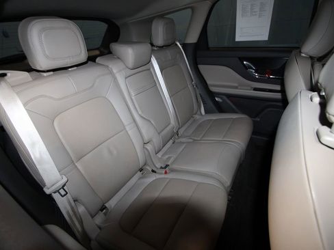 Used 2022 Lincoln Corsair Reserve w/ Luxury Package image 26