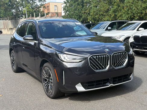 Used 2025 BMW X3 xDrive30i AWD/4WD image 7