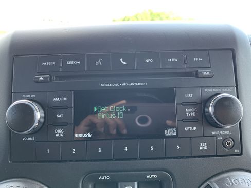 Used 2018 Jeep Wrangler Unlimited Sport S AWD/4WD image 25