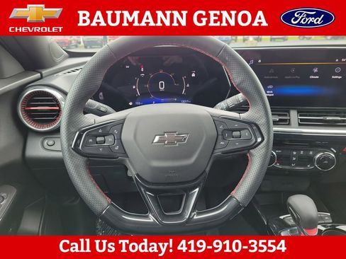 Used 2025 Chevrolet Trax RS w/ Driver Confidence Package FWD image 14