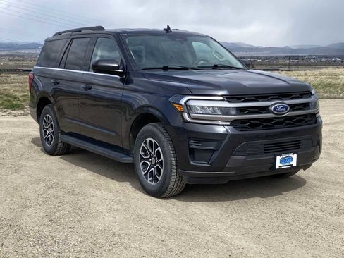 Used 2024 Ford Expedition XLT AWD/4WD image 11