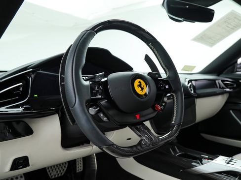 Used 2025 Ferrari 12Cilindri RWD image 27