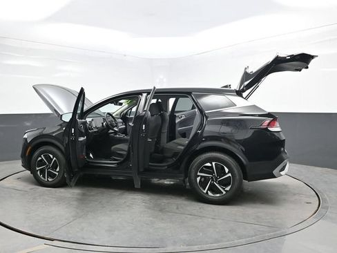 Used 2023 Kia Sportage LX AWD/4WD image 46