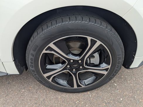 Used 2021 Ford Edge ST image 9