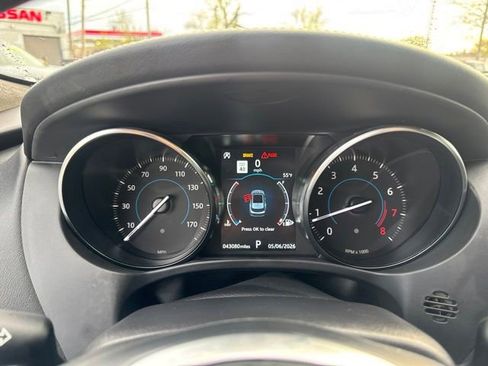 Used 2019 Jaguar F-PACE S AWD/4WD image 13