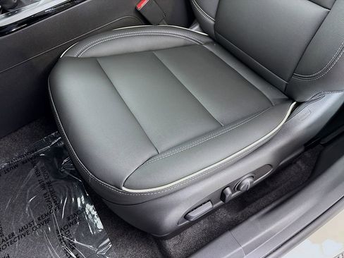 New 2026 Buick Envista Sport Touring w/ Studio Series image 18