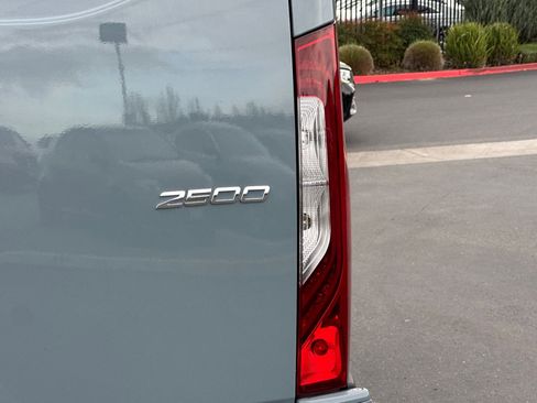 New 2024 Mercedes-Benz Sprinter 2500 image 27