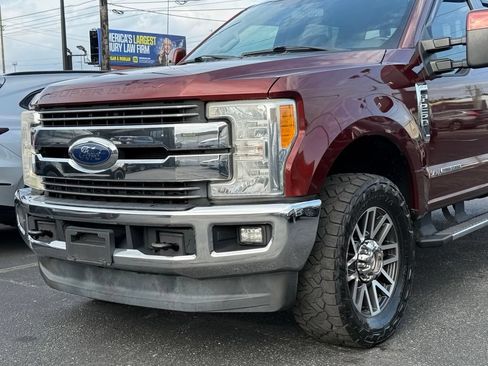 Used 2017 Ford F250 Lariat w/ Lariat Value Package AWD/4WD image 34