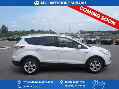 Used 2015 Ford Escape SE AWD/4WD image 9