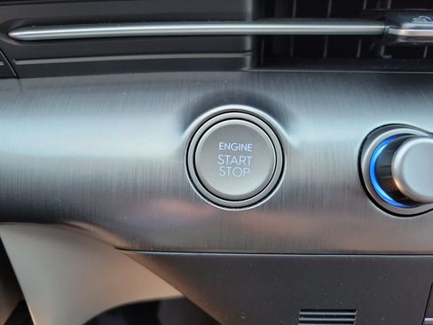 Used 2024 Hyundai Kona SEL FWD image 18