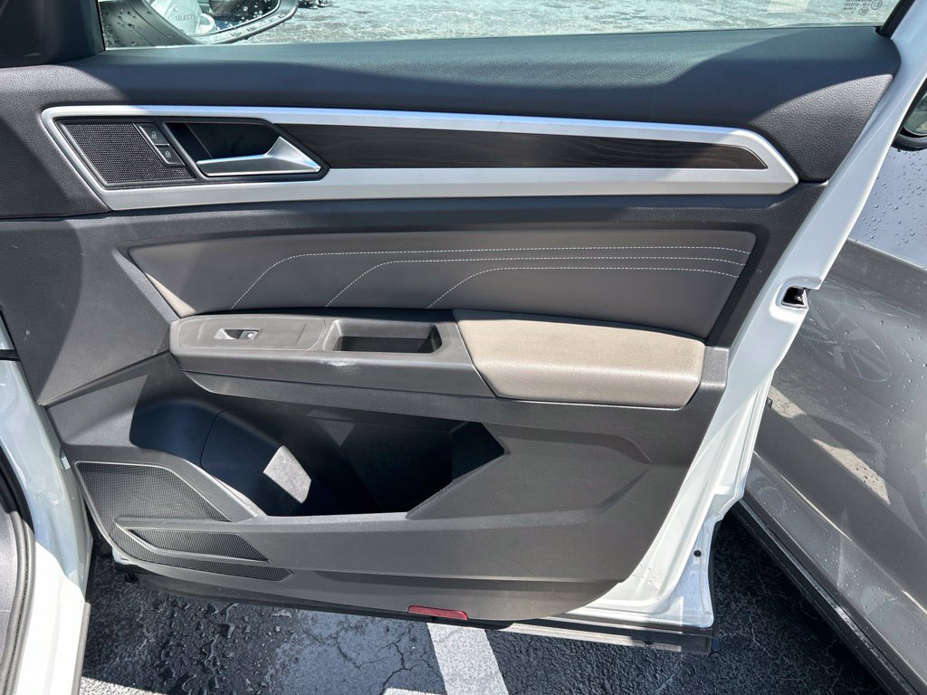 Used 2023 Volkswagen Atlas SE FWD image 39