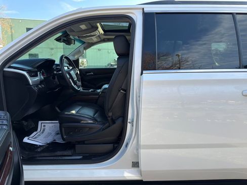 Used 2017 GMC Yukon XL SLT w/ Open Road Package image 13