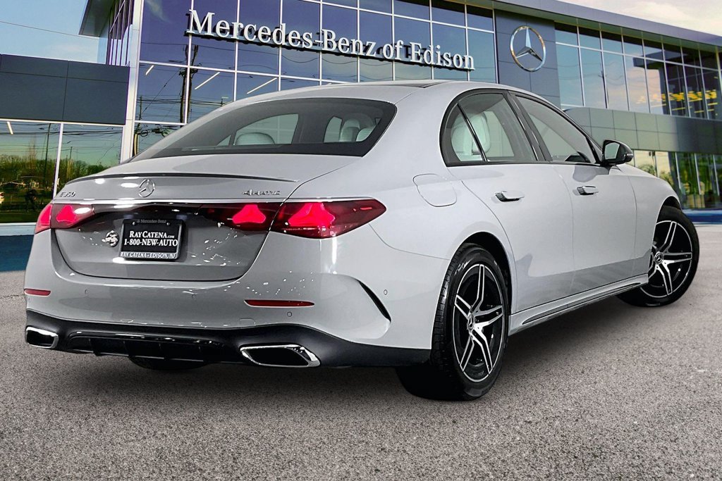 Used 2026 Mercedes-Benz E 350 4MATIC Sedan image 10