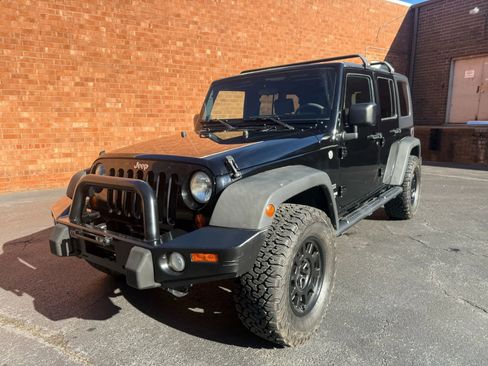 Used 2010 Jeep Wrangler Unlimited Sport image 3