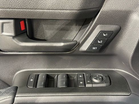 Certified 2025 Toyota 4Runner TRD Off-Road Premium image 15