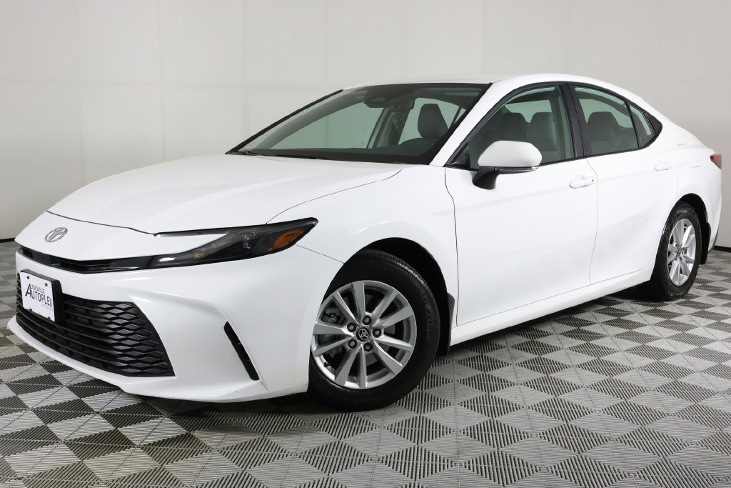Used 2026 Toyota Camry LE w/ Convenience Package FWD 360° Tour