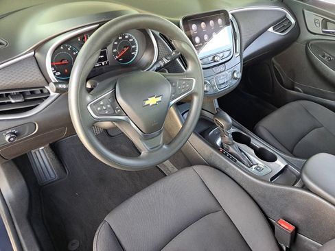 Used 2025 Chevrolet Malibu LS FWD image 10